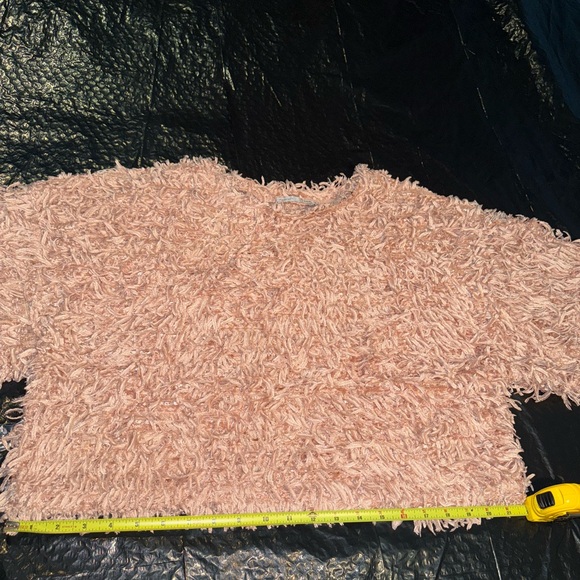 Zara Shaggy Crop Top - Picture 4 of 10